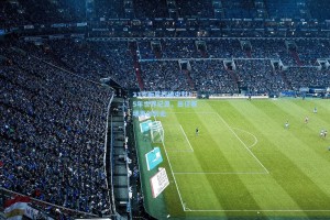 23岁新星打破尘封15年世界纪录，田径赛场再创历史