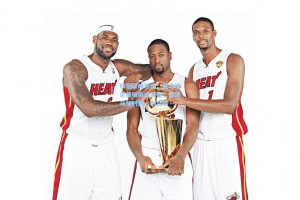 欧冠巅峰对决，皇马绝杀曼城挺进决赛，本泽马加时赛一剑封喉